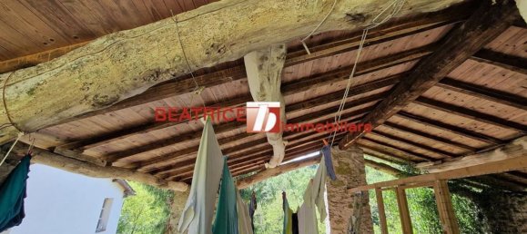 Casa de 10 habitaciónes en Pescaglia, Italy No. 15653 28