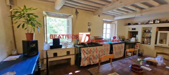 Casa de 10 habitaciónes en Pescaglia, Italy No. 15653 41