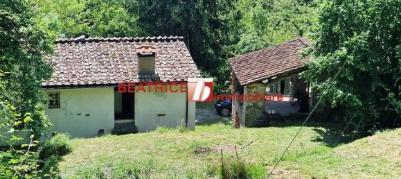 Casa de 10 habitaciónes en Pescaglia, Italy No. 15653 24