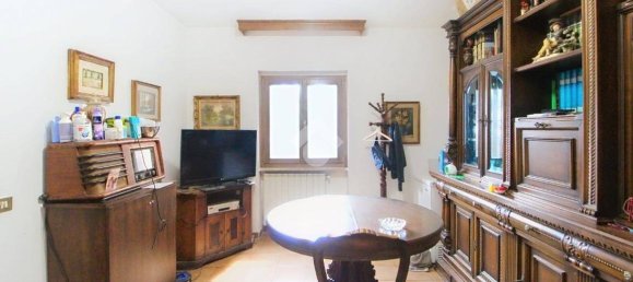 2 bedrooms House in Pisa, Italy No. 261679 6