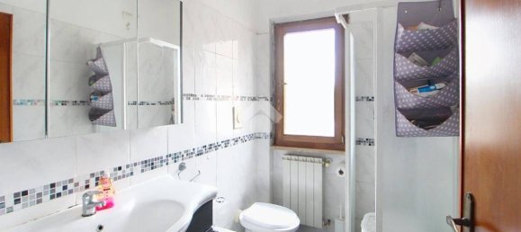 2 bedrooms House in Pisa, Italy No. 261679 16