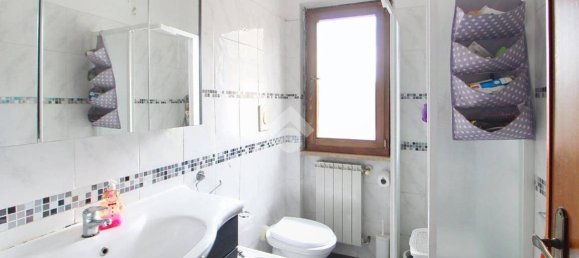 2 bedrooms House in Pisa, Italy No. 261679 17