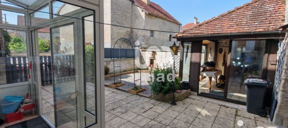 2 Schlafzimmer Haus in Cote-d'Or, France, Nr. 320539 3