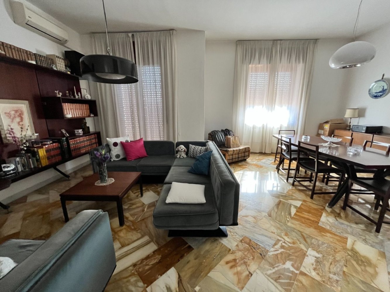 5 bedrooms Apartment in Naples, Italy No. 336322