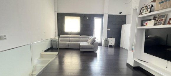 Ático de 4 dormitorios en València, Spain No. 135574 42