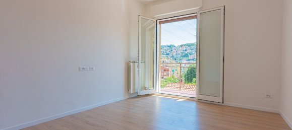 3 bedrooms Apartment in Trieste, Italy No. 363098 7