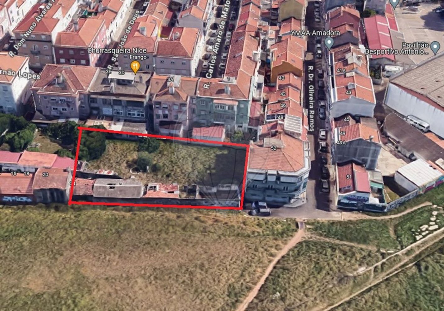 898m² Land in Amadora, Portugal No. 90317
