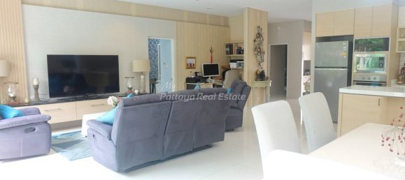 Casa T3 em Bang Lamung, Thailand N.º 57815 9