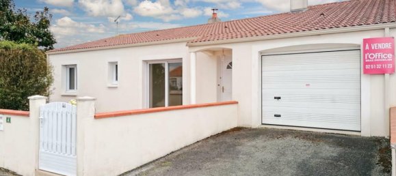 3 bedrooms House in Saint-Julien-des-Landes, France No. 277961 3