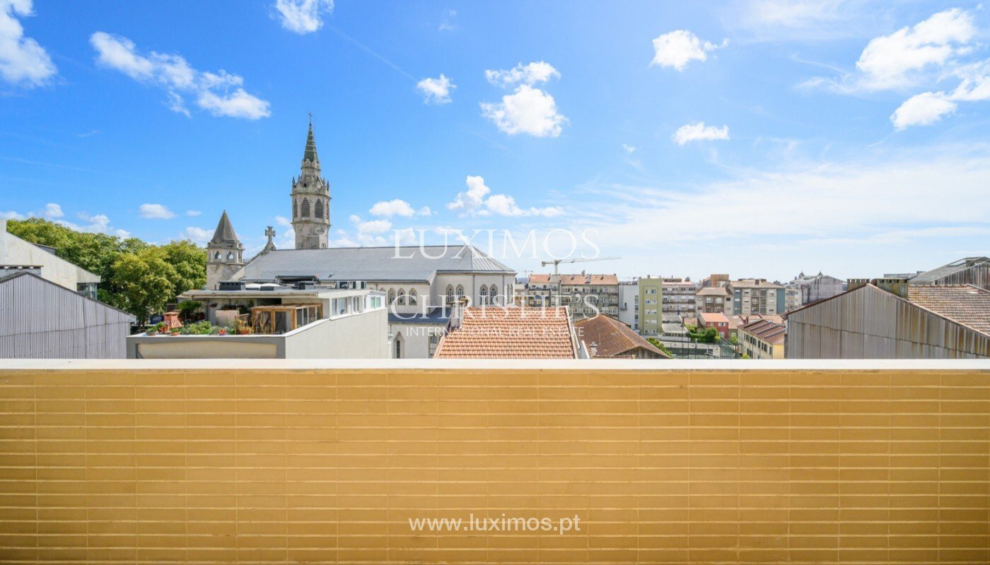 2 bedrooms Apartment in Porto, Portugal No. 332930