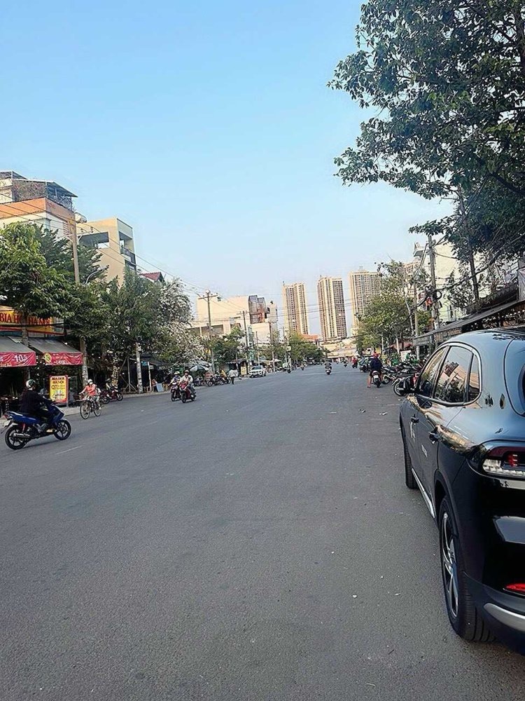 92m² Townhouse in District 7, Vietnam No. 15909