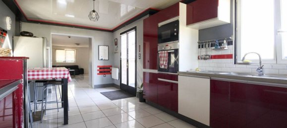 4 bedrooms House in Chateau-Renard, France No. 91982 8