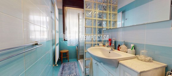 3 rooms Apartment in Bologna, Italy No. 258120 28