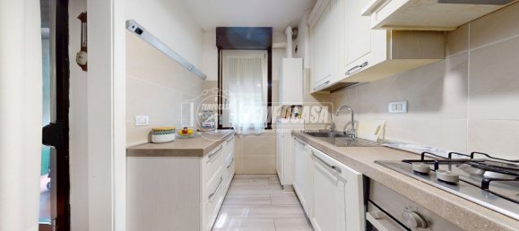 3 rooms Apartment in Bologna, Italy No. 258120 4