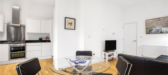 2 bedrooms Apartment in London, United Kingdom No. 8684 6