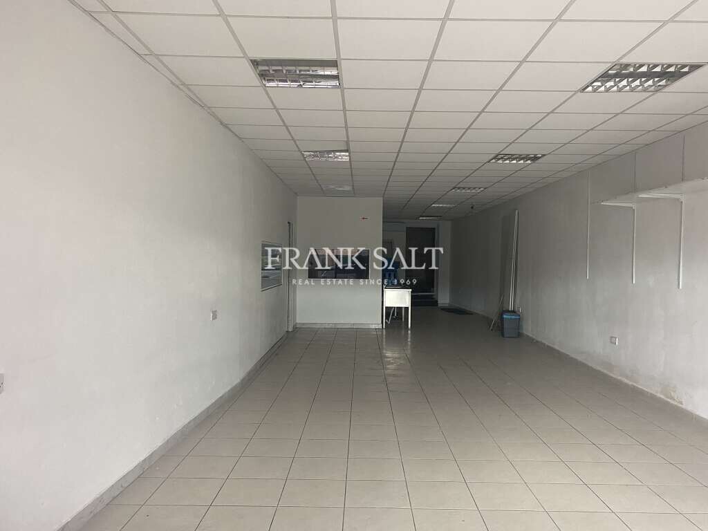 Магазин 100м² в Сан-Пауль-иль-Бахар, Мальта № 12519