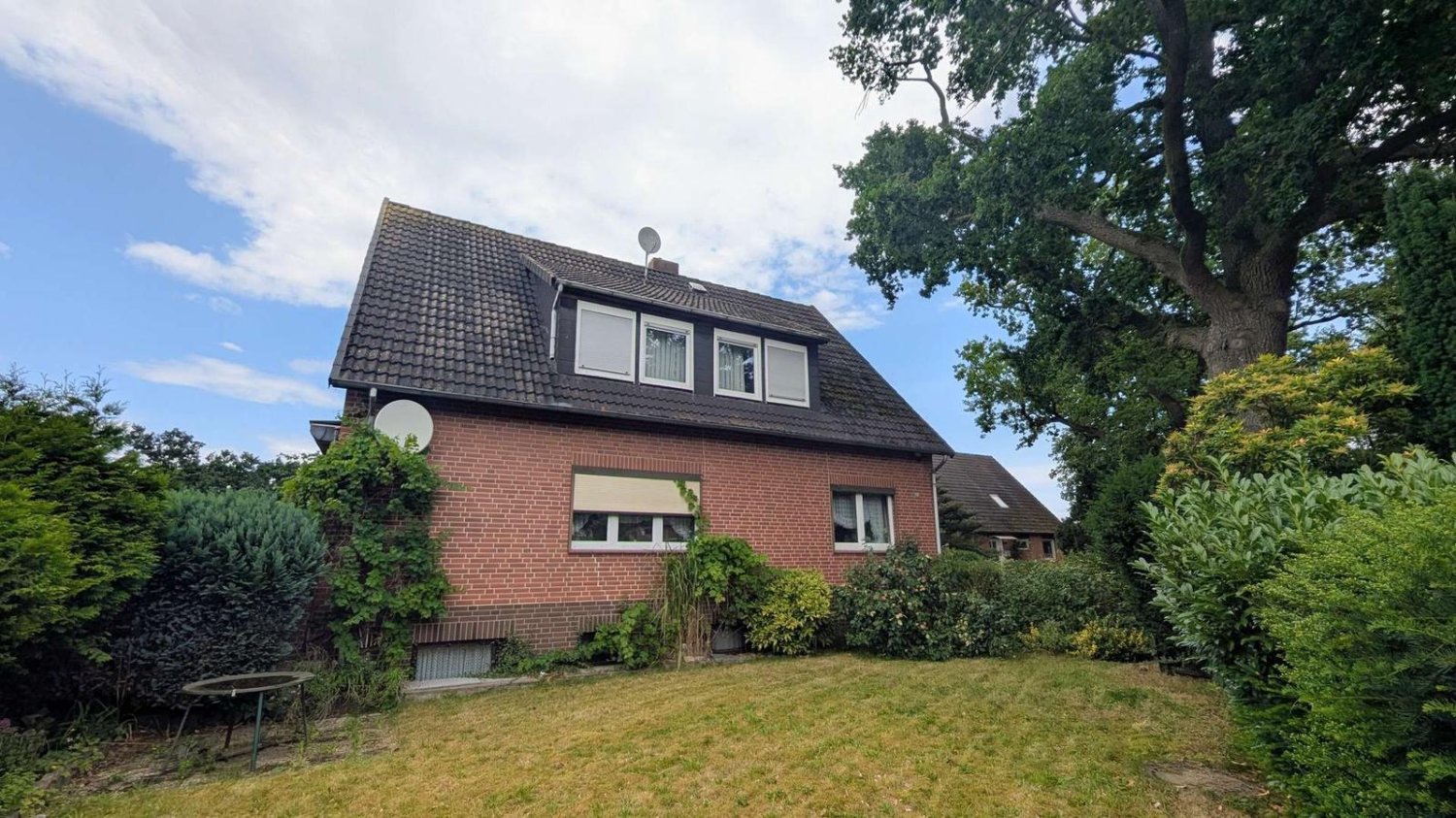 5 bedrooms Townhouse in Hanover, Germany No. 246067