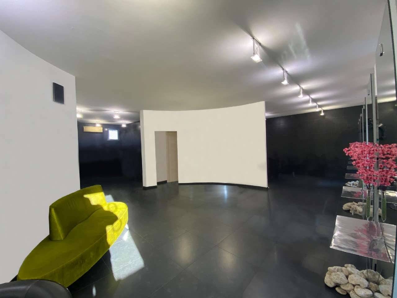 5 rooms Office in Venice, Italy No. 211401