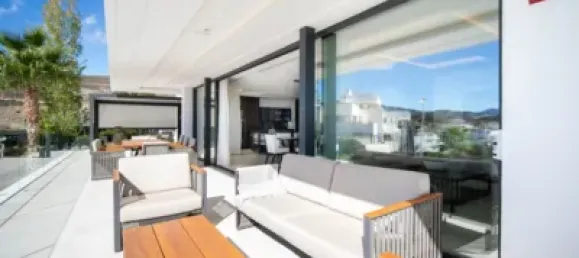 4 bedrooms Villa in Marbella, Spain No. 55970 8