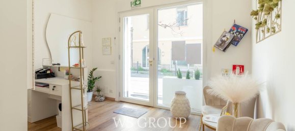 74m² Commercial property in Monza, Italy No. 12424 4