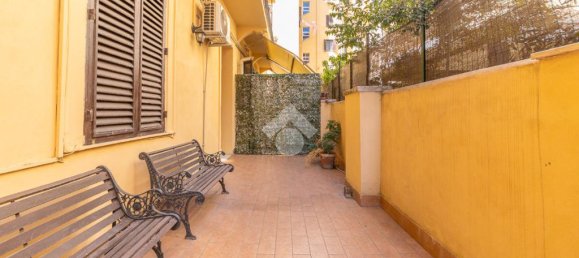 1 bedroom Apartment in Rome, Italy No. 359959 2