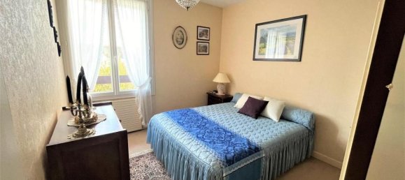 Квартира с 3 спальнями в Бурж, Франция № 154001 13