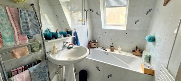 Квартира с 3 спальнями в Бурж, Франция № 154001 9