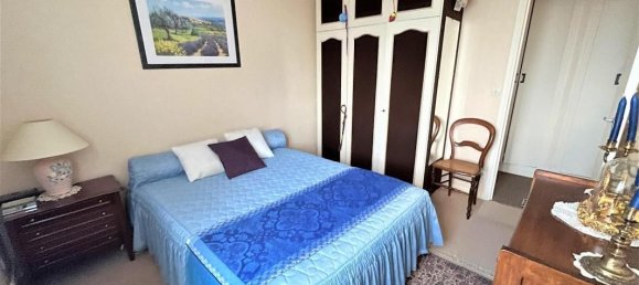 Квартира с 3 спальнями в Бурж, Франция № 154001 12