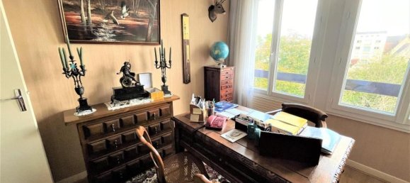 Квартира с 3 спальнями в Бурж, Франция № 154001 14