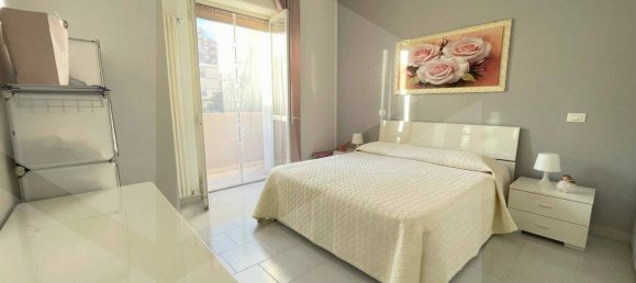 2 rooms Apartment in Bari, Italy No. 23645 4