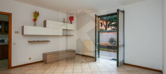 Квартира с 1 спальней в Убольдо, Италия № 311946 3