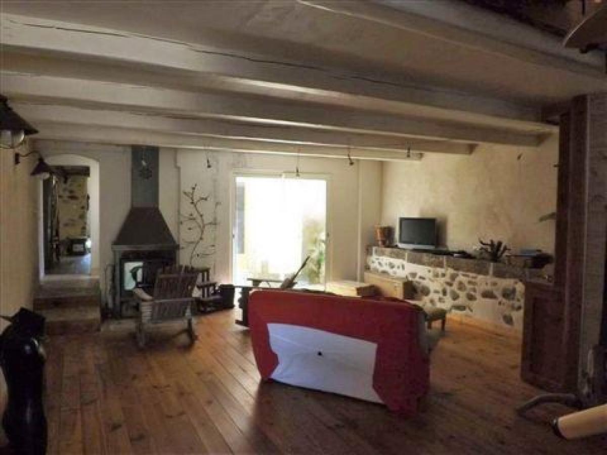 Casa de 4 dormitorios en Prades, France No. 25252