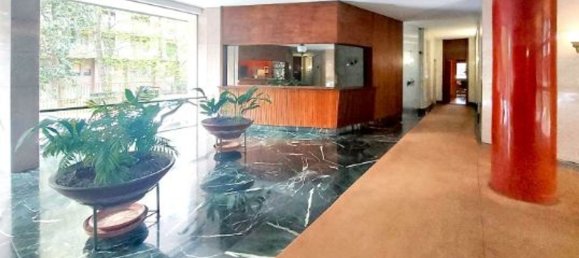 624m² Office in Milan, Italy No. 239100 3