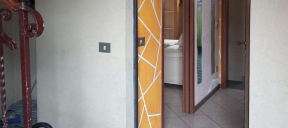 Studio in Bovisio Masciago, Italy No. 31683 24