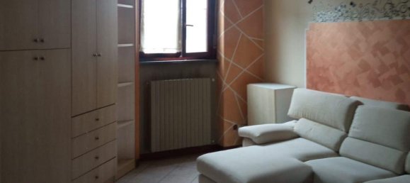 Studio in Bovisio Masciago, Italy No. 31683 3