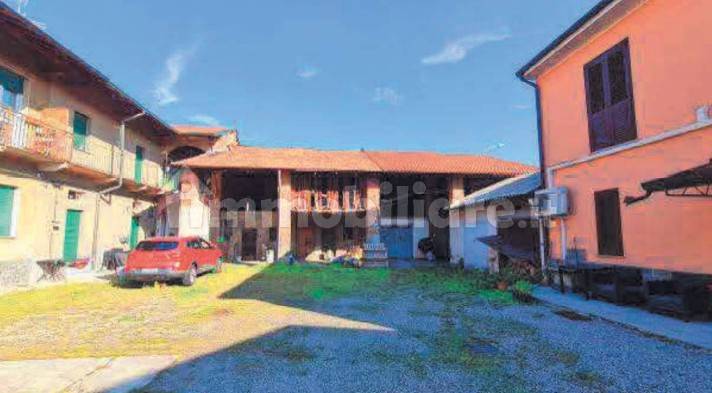 4غرفة منزل في Bareggio, Italy رقم 294984