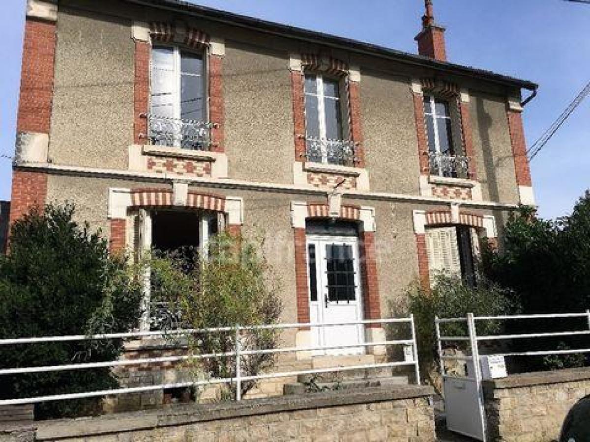 4 bedrooms House in Tonnerre, France No. 10747