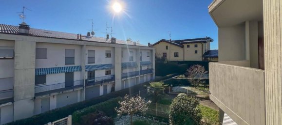 4 rooms House in Como, Italy No. 28232 16