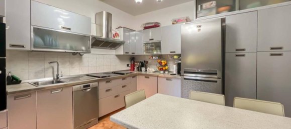 4 rooms House in Como, Italy No. 28232 6