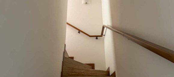 4 rooms House in Como, Italy No. 28232 8