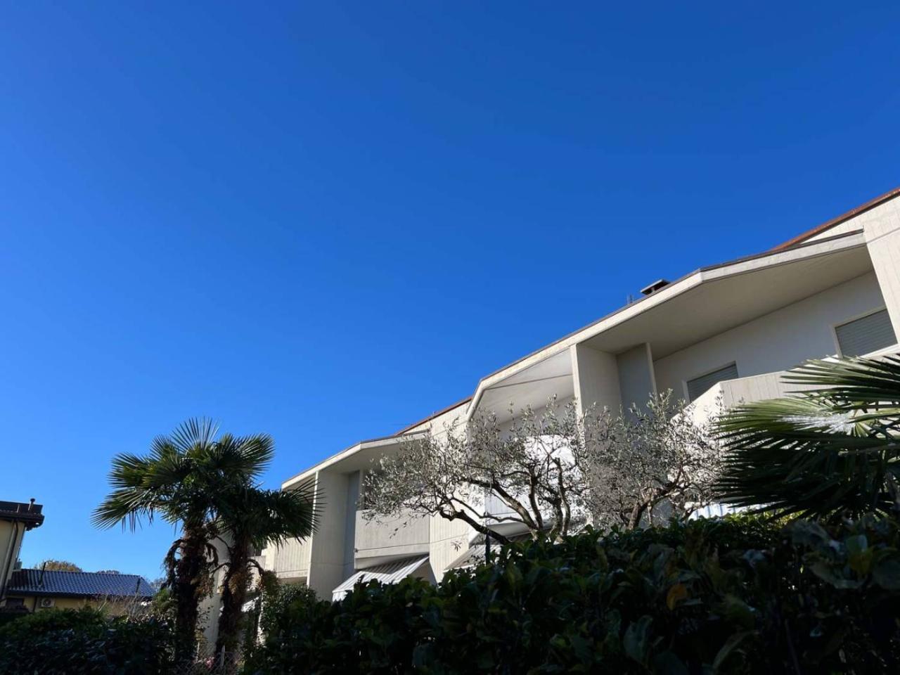 4 rooms House in Como, Italy No. 28232