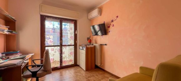 4 rooms House in Como, Italy No. 28232 14