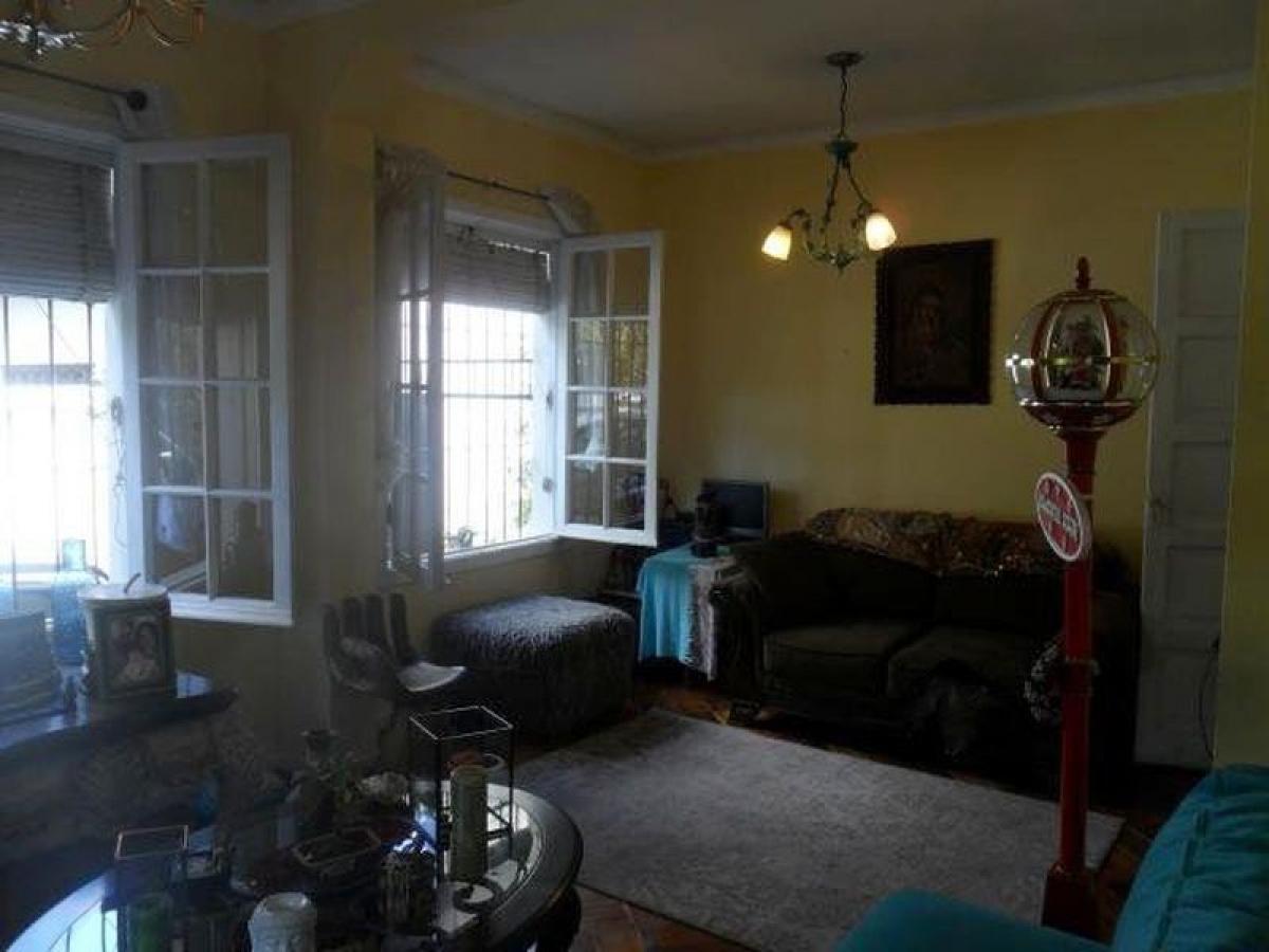 3 bedrooms House in Santiago, Chile No. 2390