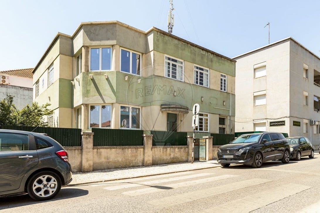 342m² Commercial property in Montijo, Portugal No. 289548