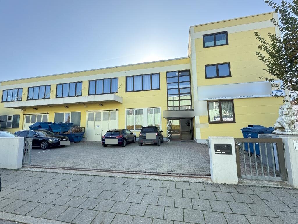 947m² Building in Munich, Germany No. 84420