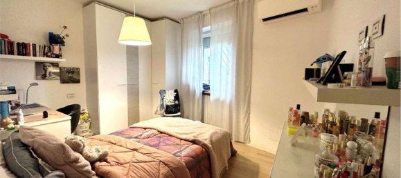 Apartamento de 4 dormitorios en Manerbio, Italy No. 329052 13