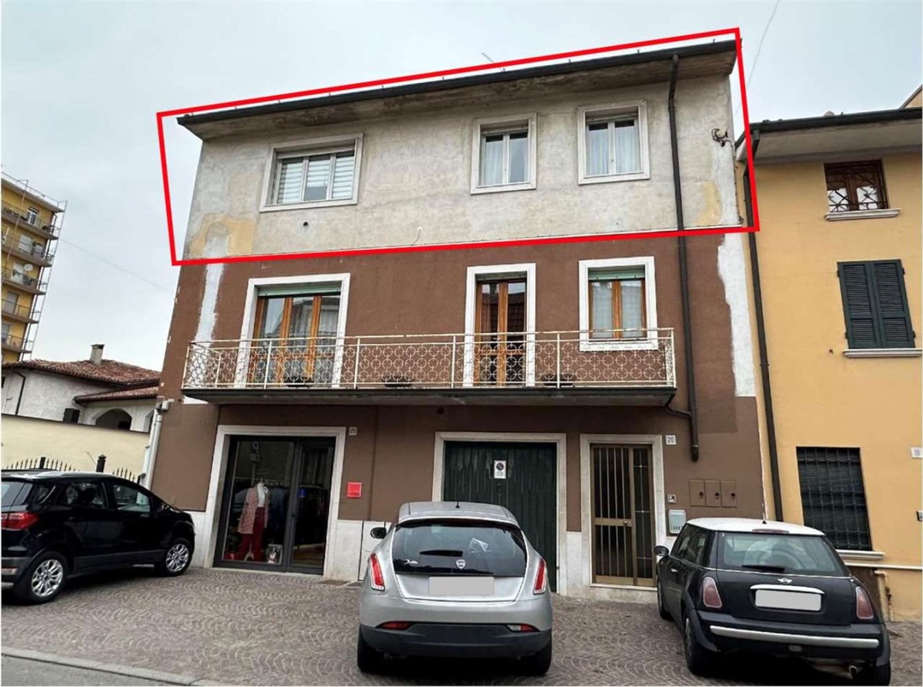 Apartamento de 4 dormitorios en Manerbio, Italy No. 329052