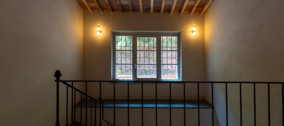 5 bedrooms Villa in Livorno, Italy No. 64375 25