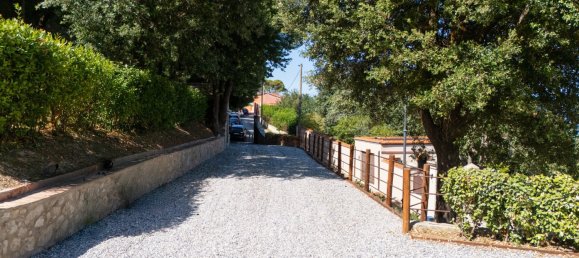 5 bedrooms Villa in Livorno, Italy No. 64375 16