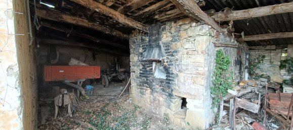 5 rooms House in Tolentino, Italy No. 21113 5